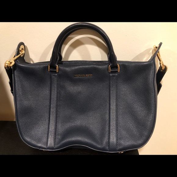 Handbags - Michael Kors Crossbody Handbags - Michael Kors Crossbody